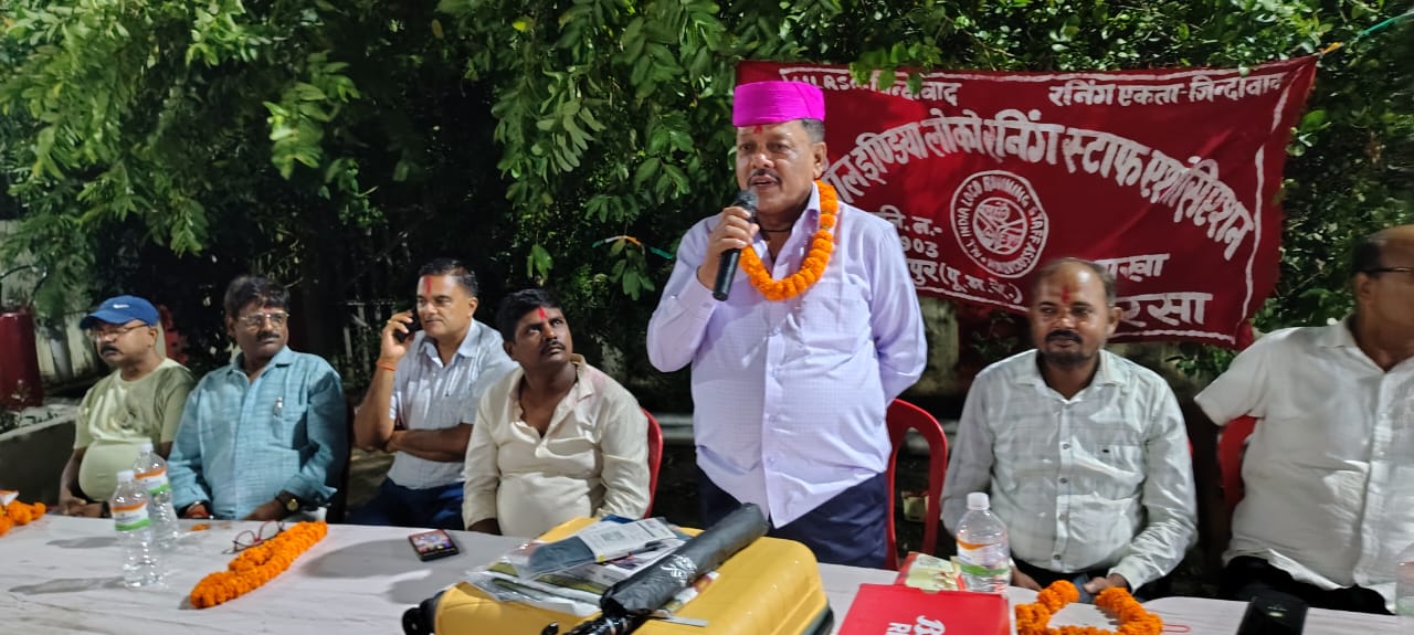 सहरसा में लोको पायलट के सेवानिवृत्त होने पर विदाई समारोह आयोजित