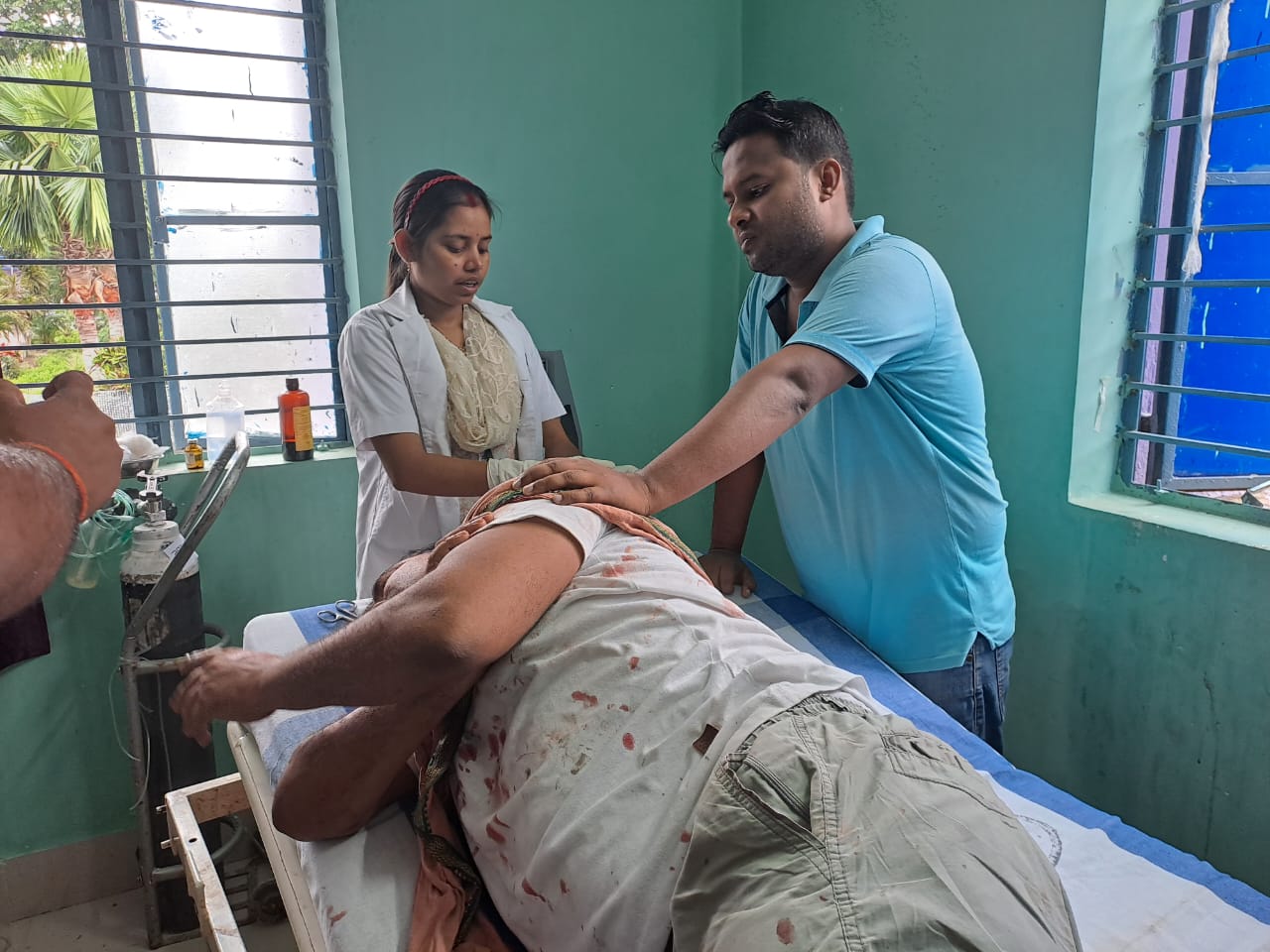 खगड़िया के परबत्ता में साइबर कैफे संचालक पर दिन दहाड़े हमला कर किया जख्मी