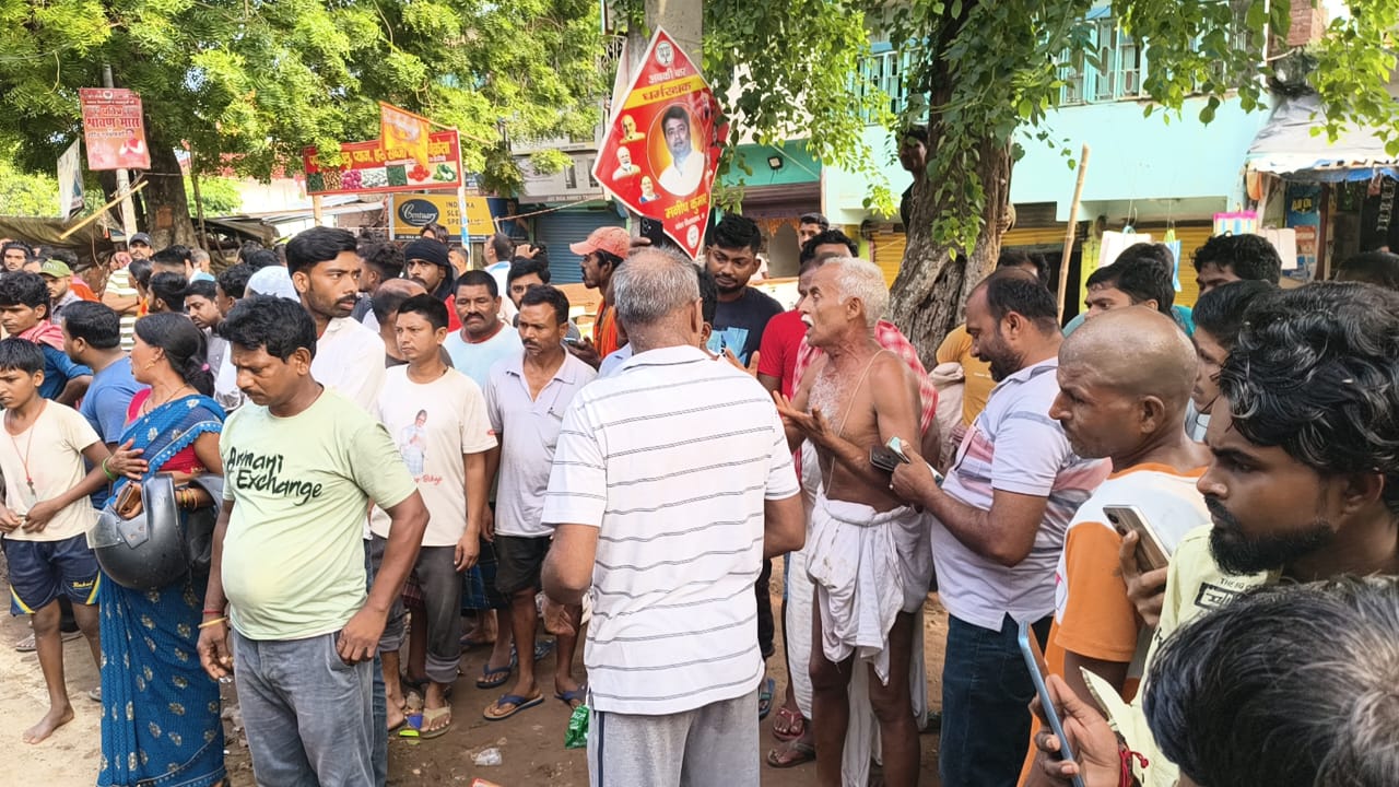 बांका में तेज रफ्तार ट्रक ने महिला को कुचला, मौके पर मौत