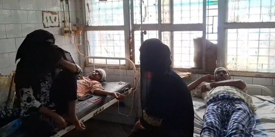 शादी में डीजे पर डांस बना बवाल, मारपीट में बाप-बेटा समेत 5 लोग पहुंचे अस्पताल