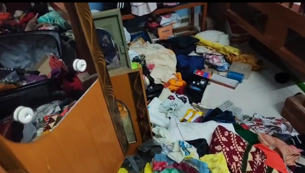 कटिहार में बीपीआरओ के घर बड़ी चोरी: गैस कटर से अलमारी काटी, लाखों के जेवर और नकदी लेकर फरार