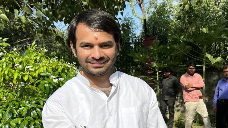 तेजप्रताप का ऐलान: निर्दलीय लड़ेंगे महुआ से चुनाव, 31 जुलाई को करेंगे शक्ति प्रदर्शन