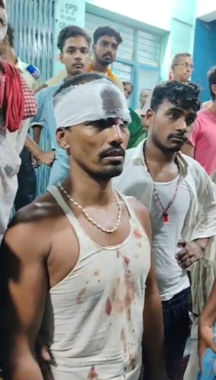 खगड़िया : परिजन की दाह संस्कार के लिए गंगा घाट पहुंचे लोगों से दुकानदारों ने की मारपीट, एक गंभीर रूप से हुआ घायल
