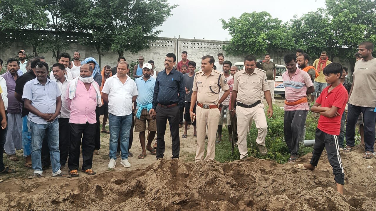 मांस फैक्ट्री का गंदा पानी बहाने के प्रयास का ग्रामीणों ने किया विरोध