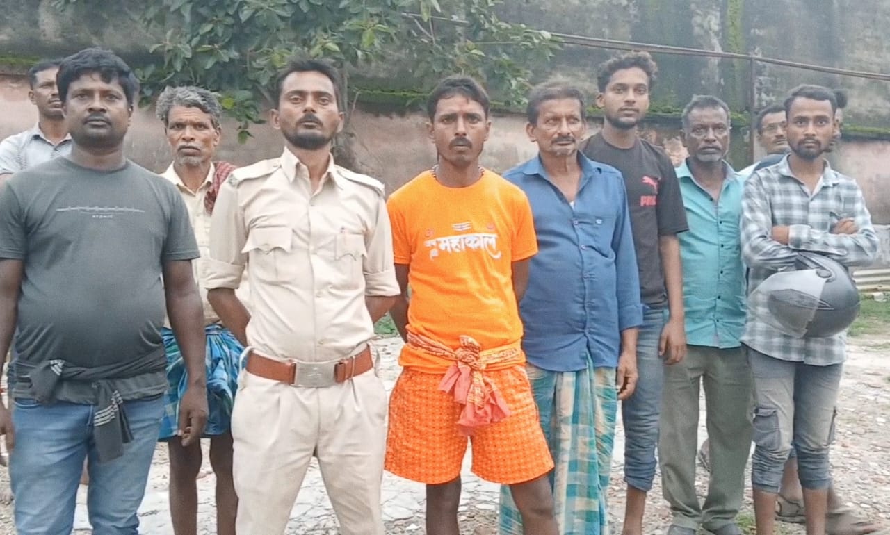 वज्रपात की चपेट में आने से दो की मौत, तीन जख्मी