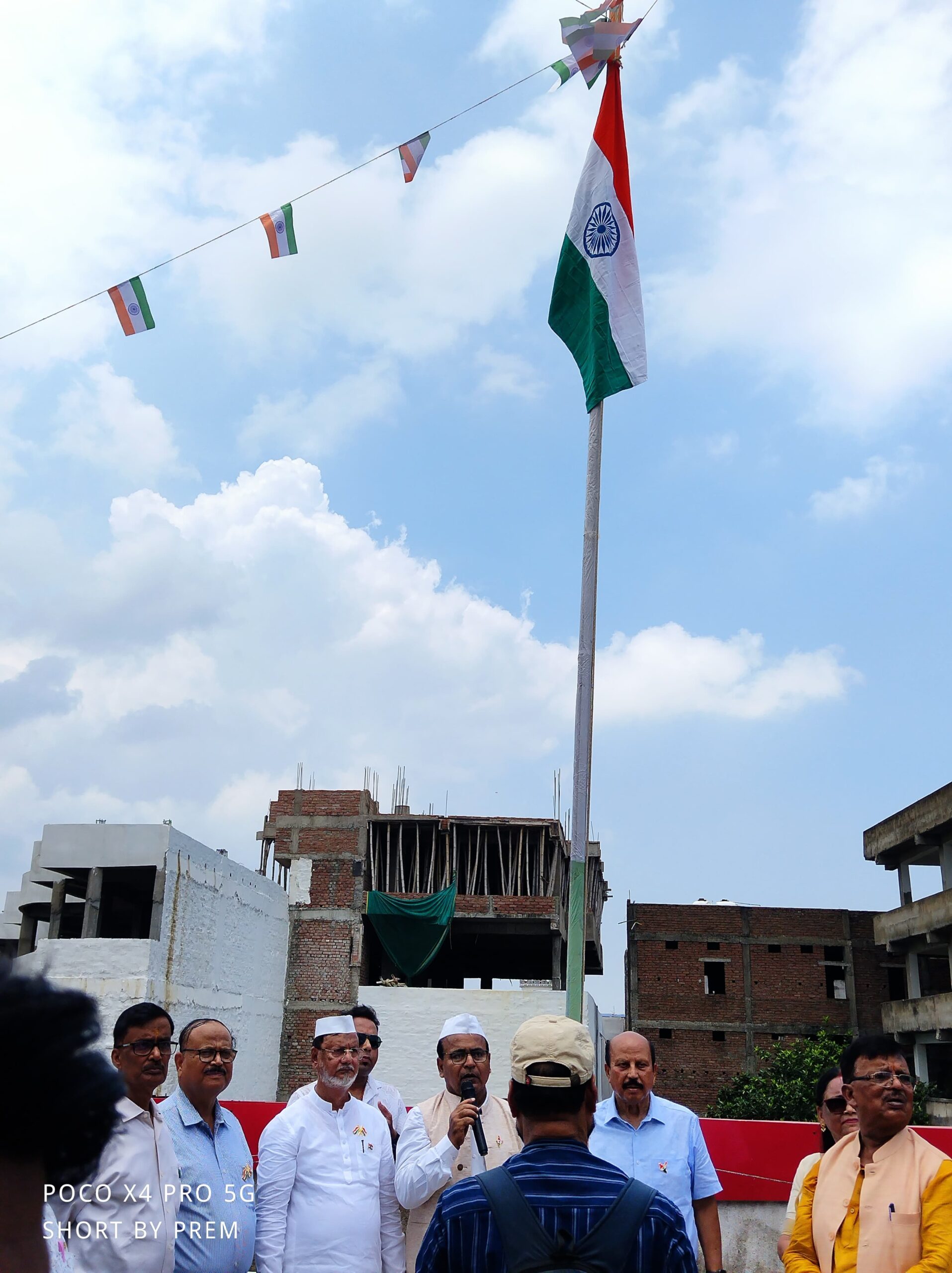 नागरिक विकास समिति ने धूमधाम से किया झंडोतोलन समारोह