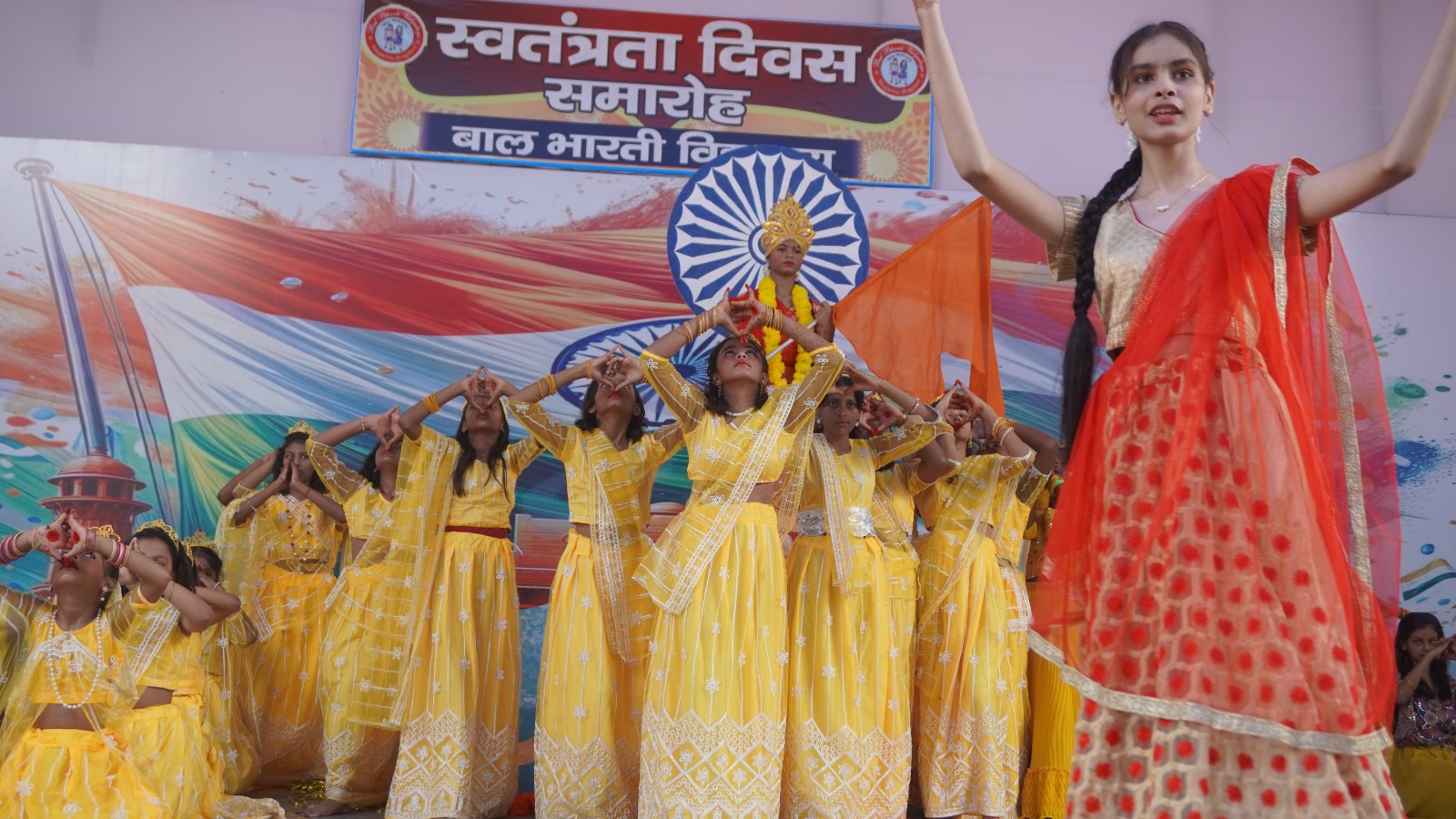 बाल भारती विद्यालय में देशभक्ति के रंगों के साथ मनाया गया स्वतंत्रता दिवस
