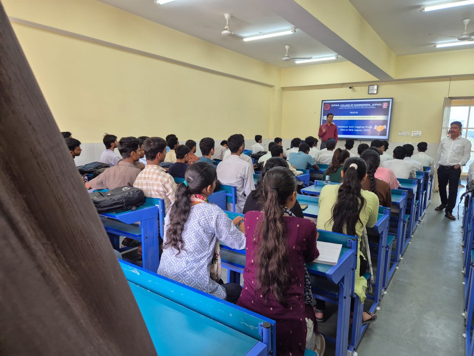 सुपौल कॉलेज ऑफ इंजीनियरिंग में एंटी रैगिंग सप्ताह का आयोजन