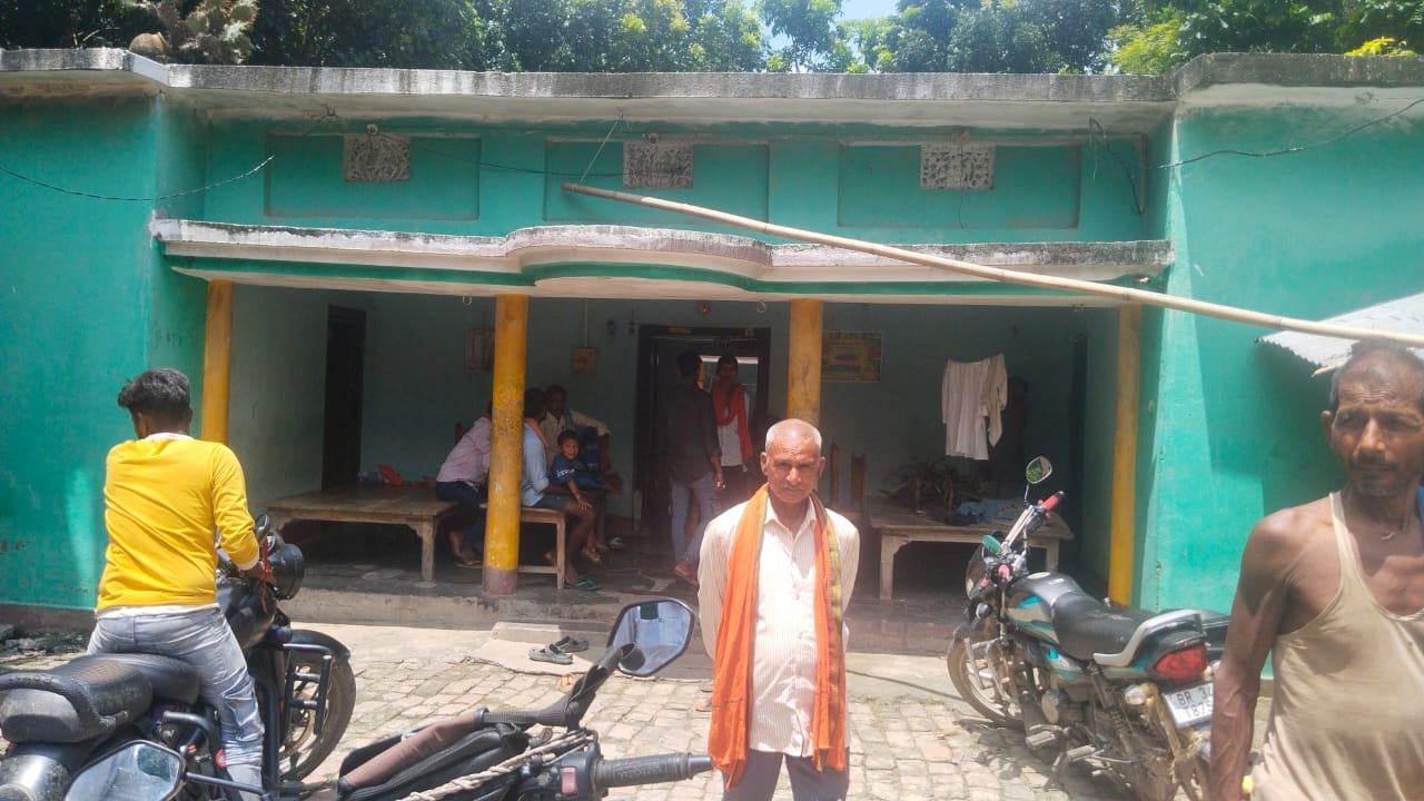 खगड़िया: चौथम के लक्ष्मीपुर गांव में रिटायर्ड सीएसएफ जवान के घर 50 लाख की भीषण चोरी
