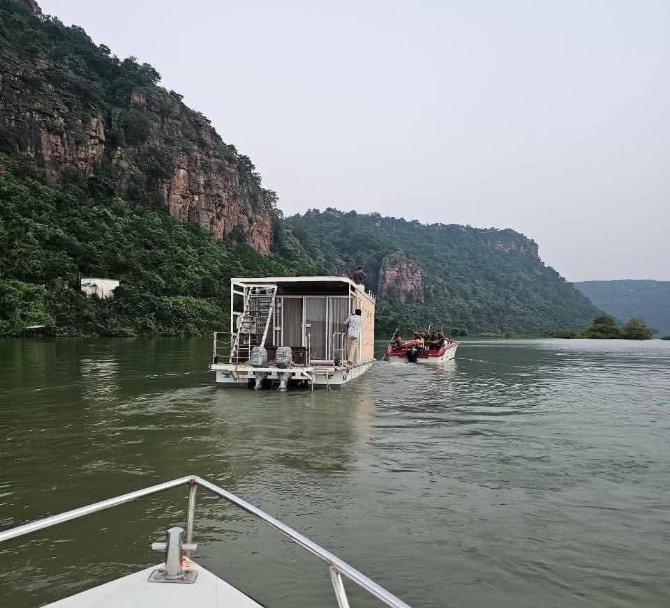 बिहार के इस जिले में कर सकेंगे हाउसबोट की सवारी, ले सकेंगे डलझील जैसा आनंद