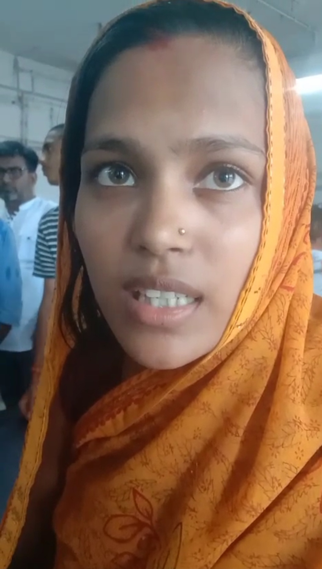 प्रेम विवाह से नाराज़ परिजनों ने महिला और उसके नवजात को मारने की कोशिश की, ससुराल वालों पर भी हमला