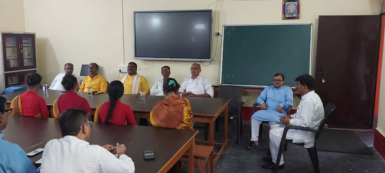 सरस्वती विद्या मंदिर, बाघमारा में विभाग स्तरीय प्रश्नमंच की तैयारी बैठक संपन्न