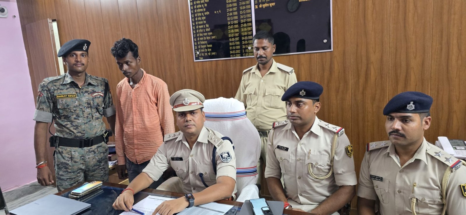 40 ग्राम स्मैक और 43 हजार नेपाली करेंसी के साथ धंधेबाज गिरफ्तार