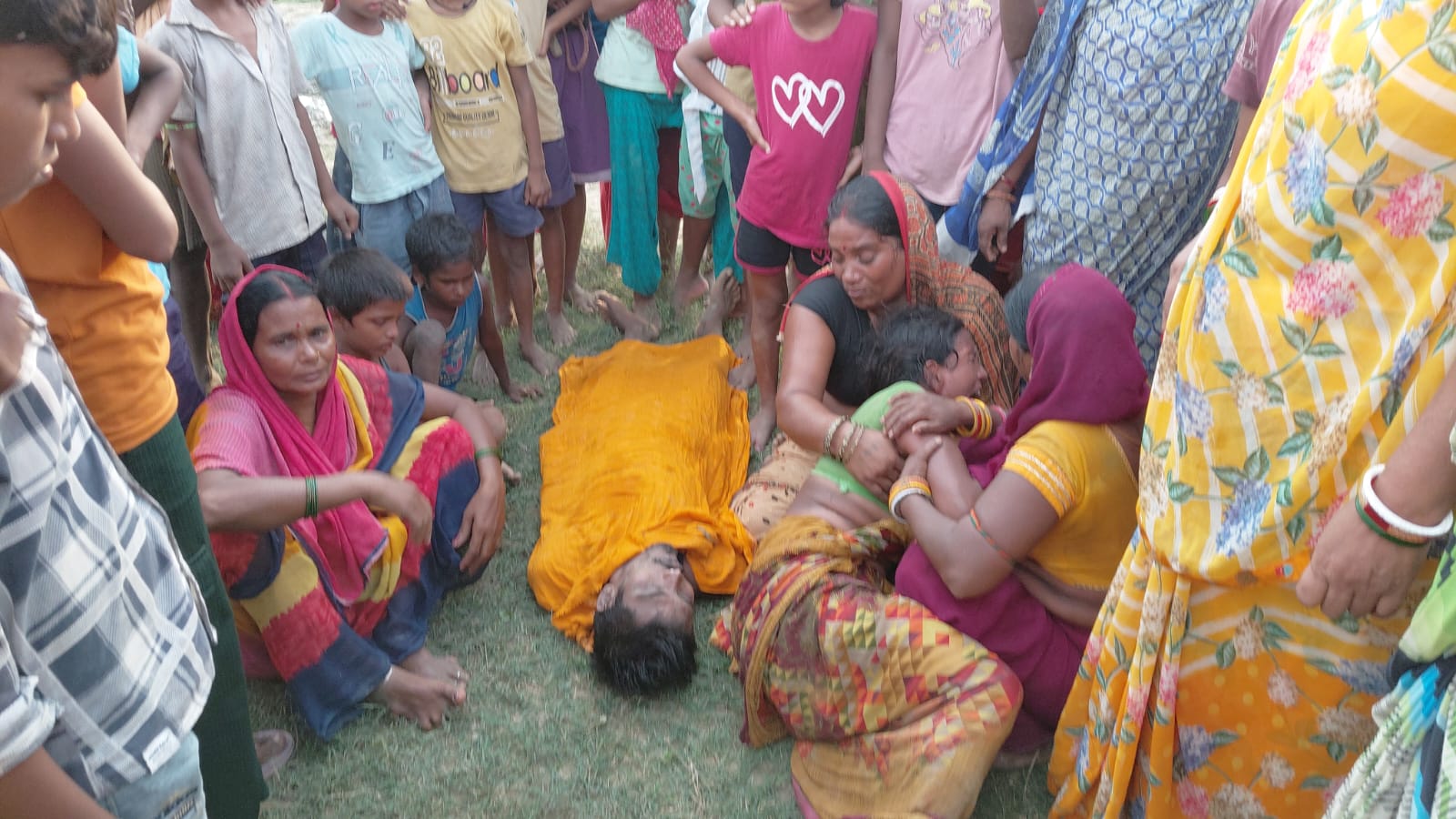 खगड़िया: परबत्ता के देवरी में पानी भरे गड्ढे में डूबने से किशोर की मौत, गांव में छाया मातम