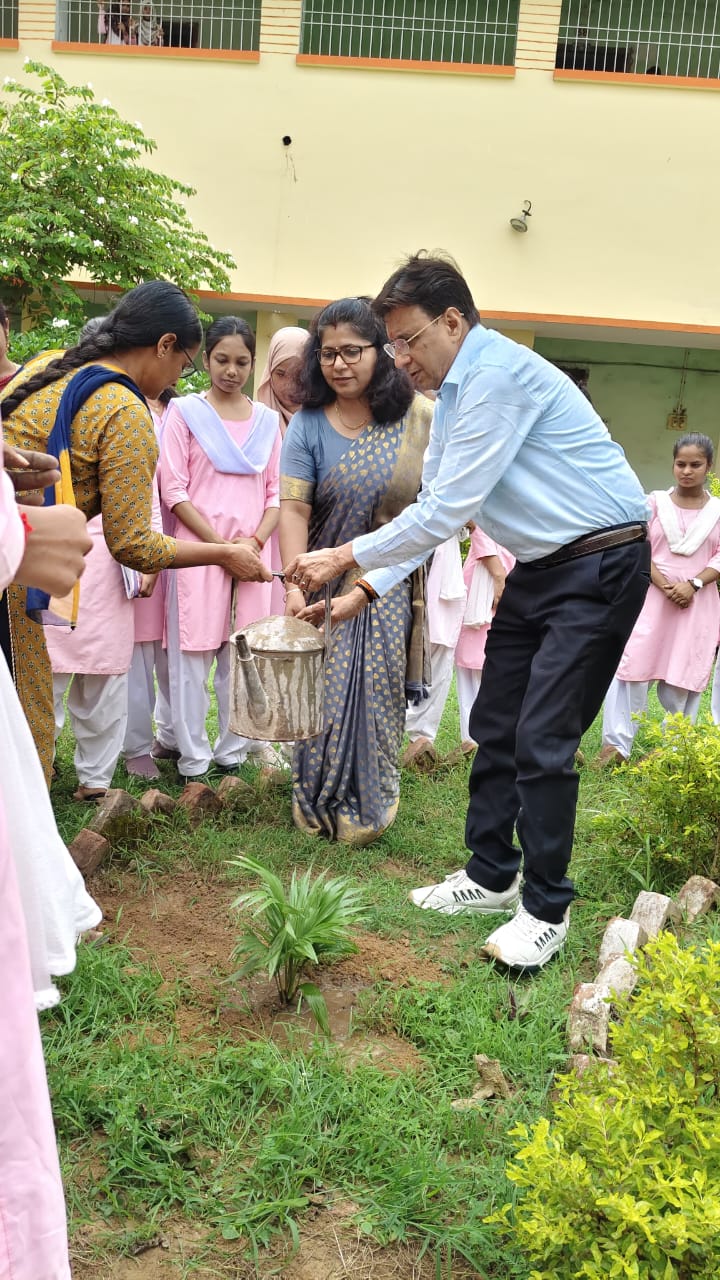 विश्व ओजोन दिवस पर एसएम कॉलेज में भाषण प्रतियोगिता: सृष्टि सिन्हा बनी प्रथम