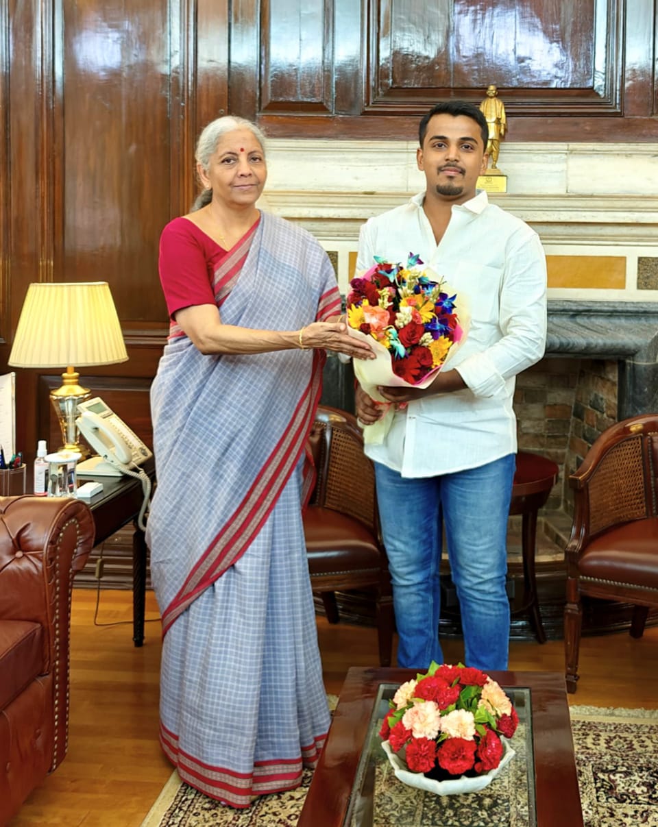 वित्त मंत्री निर्मला सीतारमण से मिले श्रेय मल्लिक, जीएसटी दरों में कटौती को बताया ऐतिहासिक