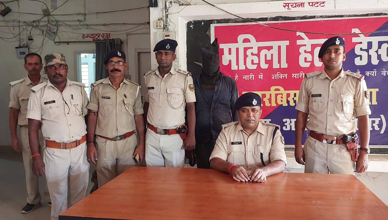 सौ ग्राम स्मैक के साथ बाइक सवार युवक गिरफ्तार, एसएसबी और पुलिस की संयुक्त कार्रवाई