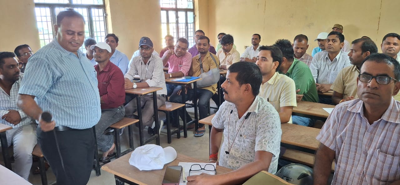 विधानसभा चुनाव : जिला कार्मिक कोषांग के नोडल और अन्य कर्मियों की बैठक