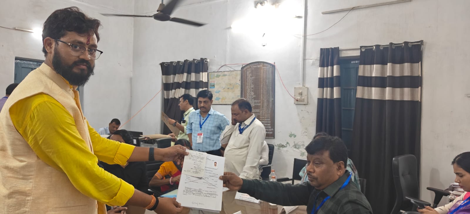 नाथनगर में चुनावी बिगुल, शानिज कुमार ने भरा नामांकन; विकास और ईमानदारी का दिया संकल्प
