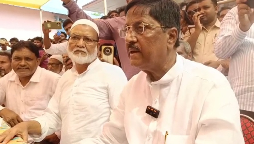 कांग्रेस में टिकट बंटवारे पर बवाल : विधायक अफाक आलम ने लगाया करोड़ों के सौदे का आरोप, पप्पू यादव समेत कई नेताओं पर उठाई उंगली