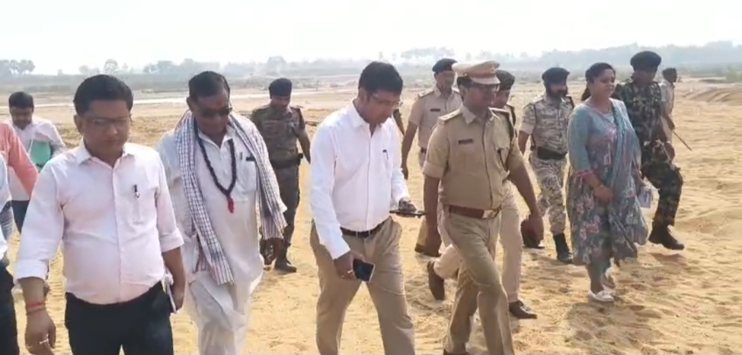 छठ पूजा को लेकर बांका प्रशासन सतर्क: डीएम-एसपी ने घाटों का किया निरीक्षण