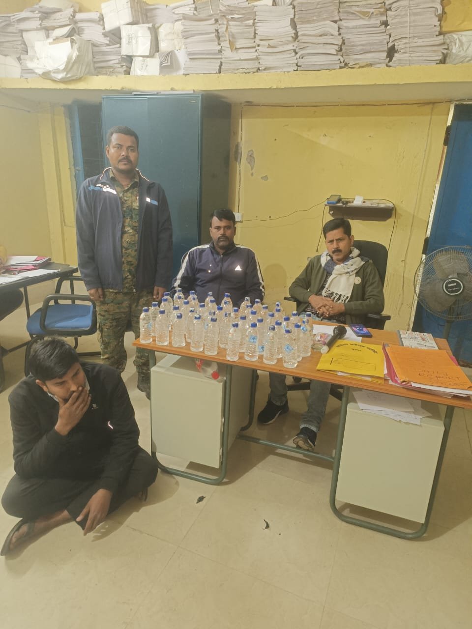 राघोपुर में अवैध शराब कारोबार पर पुलिस की बड़ी कार्रवाई, 44 बोतल नेपाली शराब के साथ एक गिरफ्तार