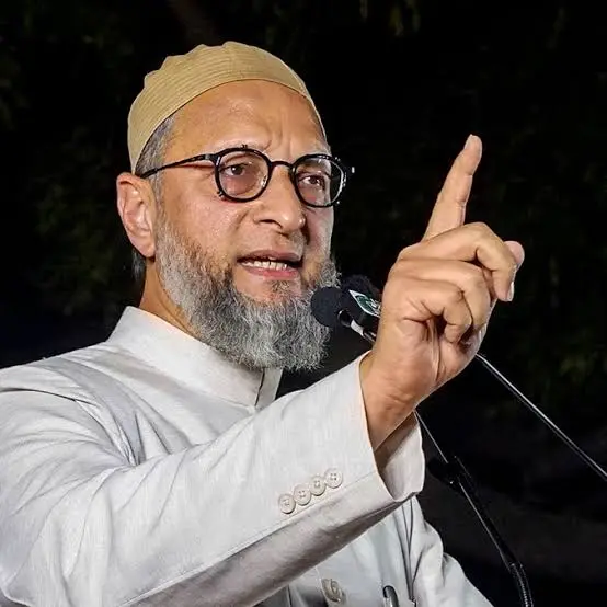 बिहार चुनाव : ‘नमक हराम’ बयान की एंट्री, सियासी पारा हुआ हाई, ओवैसी और पप्पू बमके