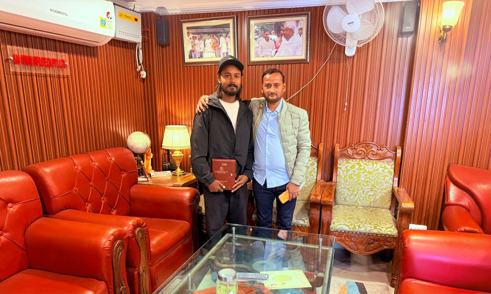 रणजी ट्रॉफी खिलाड़ी सचिन कुमार से मिले जदयू के पूर्व महानगर अध्यक्ष सुड्डू साई, दी उज्ज्वल भविष्य की शुभकामनाएं