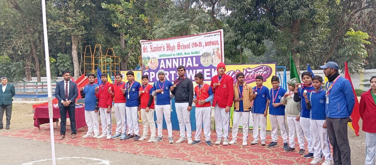 सेंट जेवियर्स हाई स्कूल में तीन दिवसीय खेल कूद प्रतियोगिता का आयोजन
