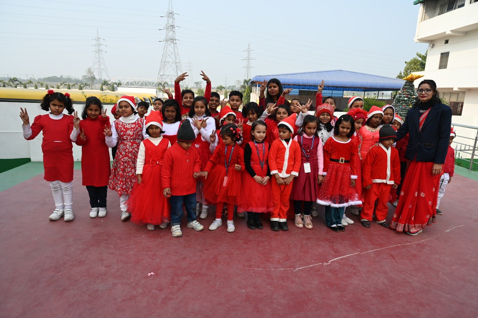 राधेश्याम पब्लिक स्कूल में हर्षोल्लास से मनाया गया क्रिसमस