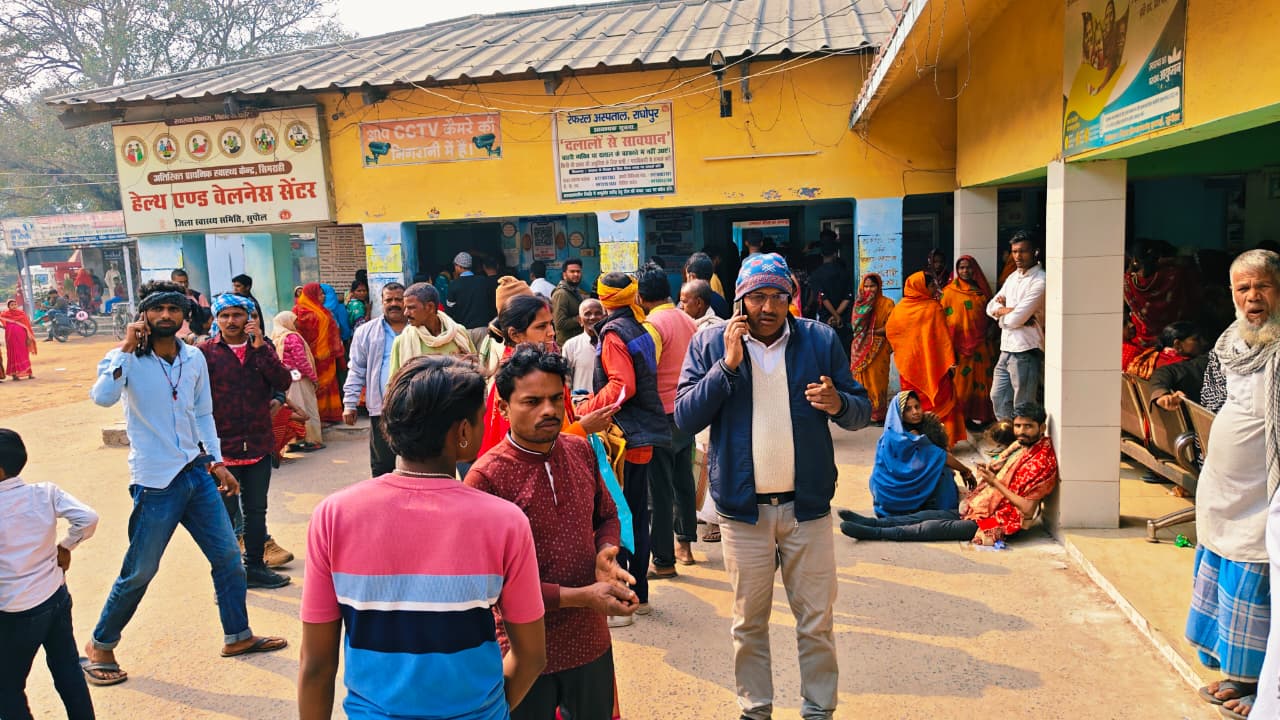 सड़क दुर्घटना में बाइक सवार गंभीर रूप से जख्मी, रेफर