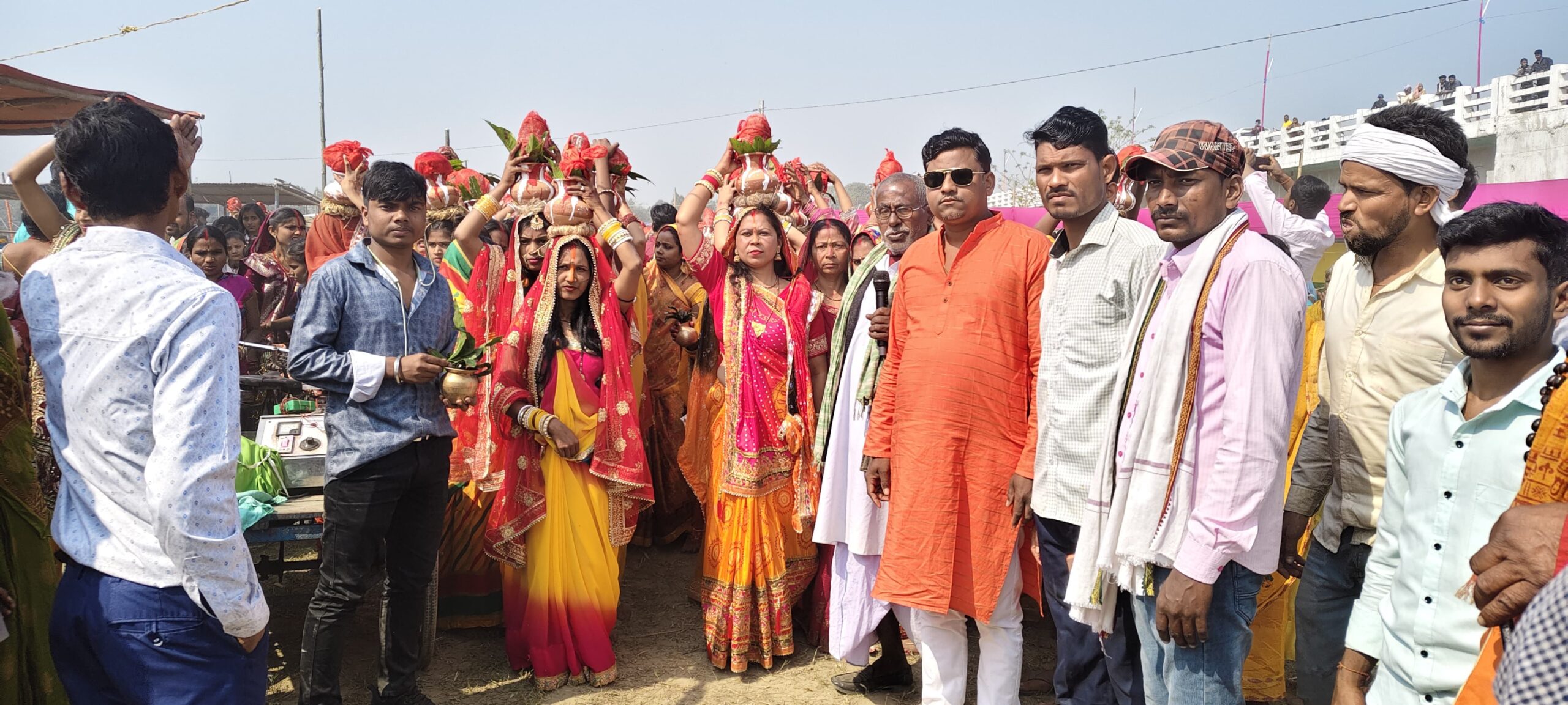 नौ विष्णु महायज्ञ का कलश यात्रा के साथ हुआ शुभारंभ