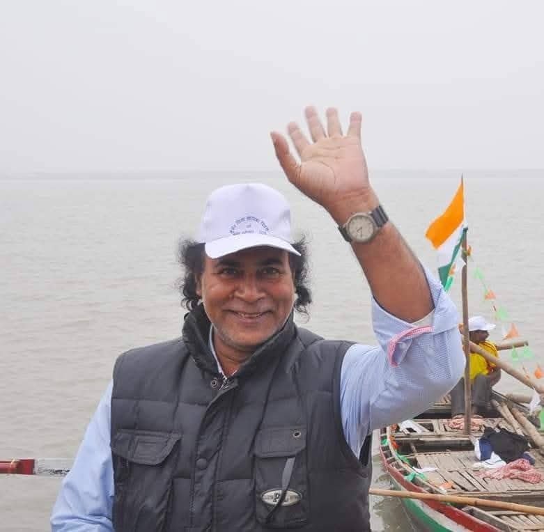 यह आकाशवाणी है… पर आज स्वर रुंधा है- विरजू भाई की आवाज़ हुई अनंत में विलीन: आवाज़ सदा के लिए मौन… आकाशवाणी भागलपुर का स्वर आज थम गया