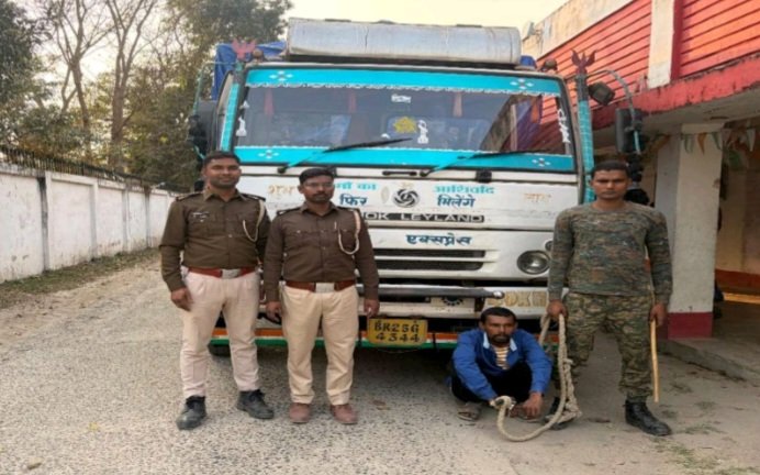 खरीक टोल प्लाजा के पास 6,200 लीटर अवैध विदेशी शराब जब्त, एक गिरफ्तार