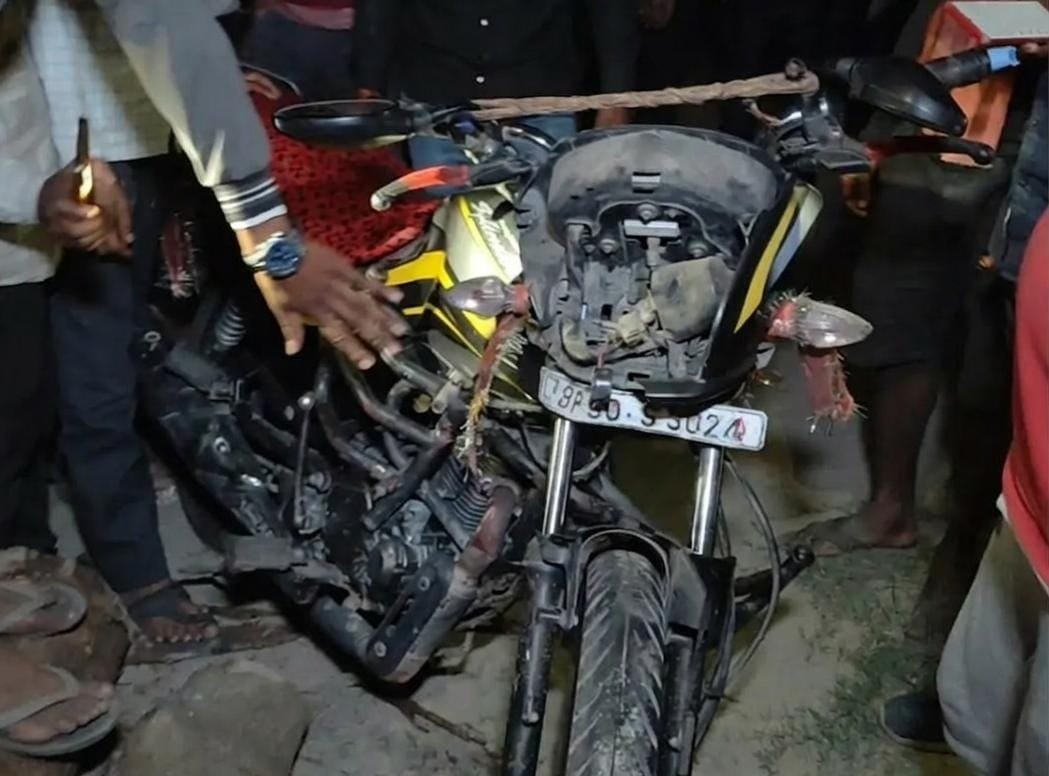 भीमनगर में कार-बाइक की टक्कर, तीन घायल; एक की हालत गंभीर, हायर सेंटर रेफर