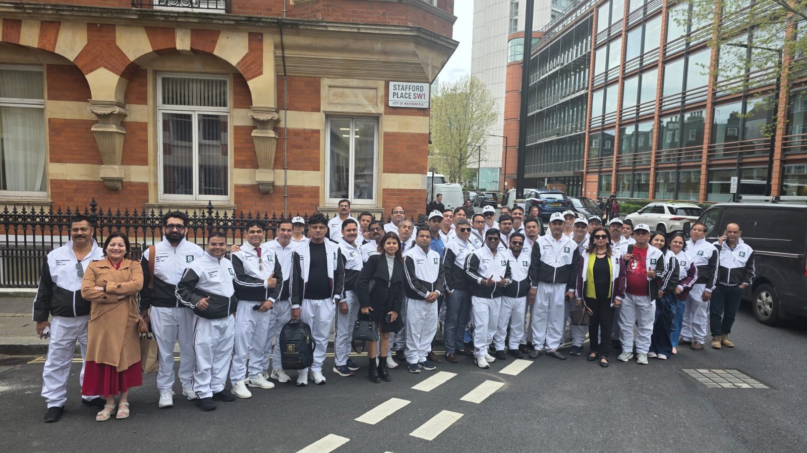 ब्रिटिश संसद में गूंजेगा भारतीय होम्योपैथी का शंखनाद : पहुंची डॉक्टरों की टीम, लंदन की सड़कों पर लगा ‘भारत माता की जय’ का नारा