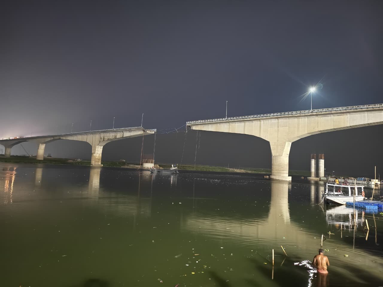 विक्रमशिला सेतु ‘महा-हादसा’: जब दिन के उजाले में जनता चिल्लाती रही और प्रशासन रात के अंधेरे का इंतजार करता रहा