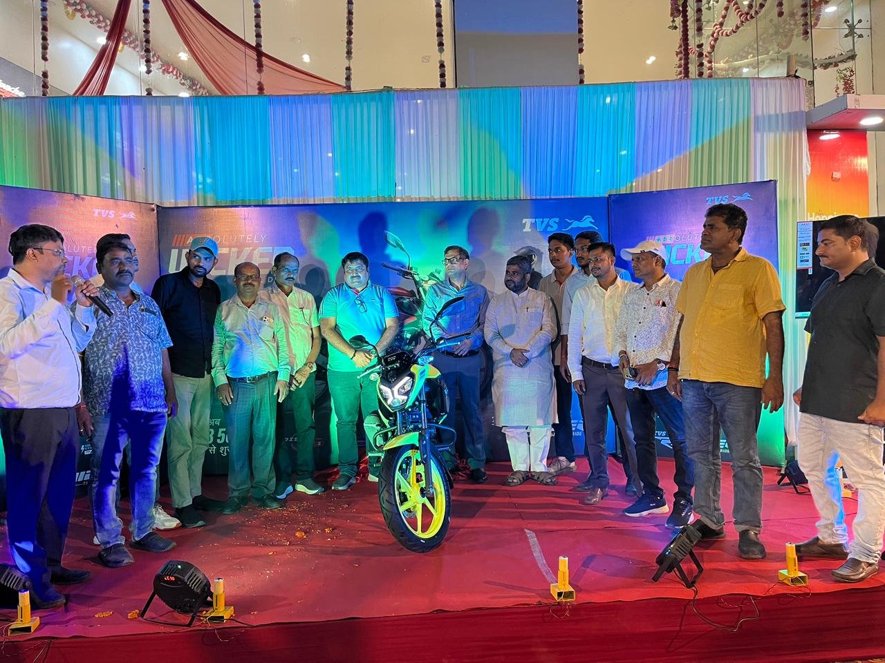 भागलपुर में शर्वा टीवीएस का ऐतिहासिक कीर्तिमान, मेगा डिलीवरी कार्यक्रम में एक ही दिन में सौंपी गईं 201+ रेडर मोटरसाइकिलें
