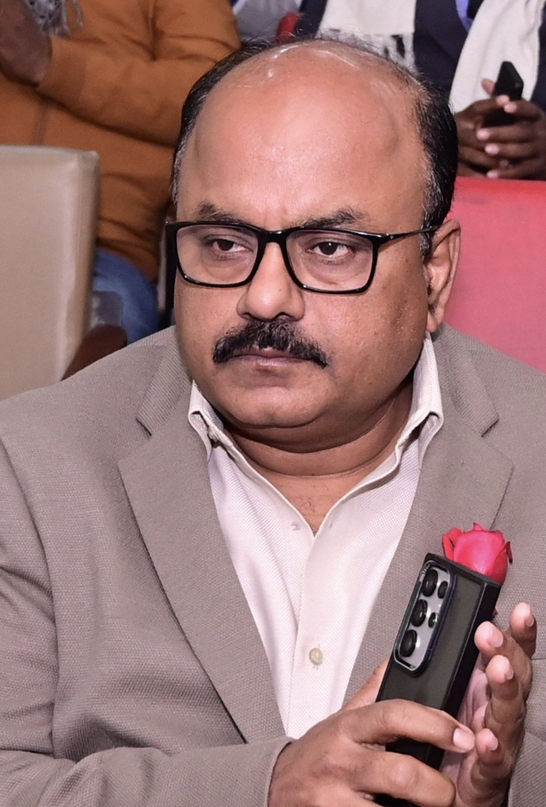 जान लीजिए कि तकनीक शिक्षा की सहयोगी है, विकल्प नहीं, समझिए कि क्यों NEET/JEE के लिए क्लासरूम की पढ़ाई आज भी अनिवार्य है