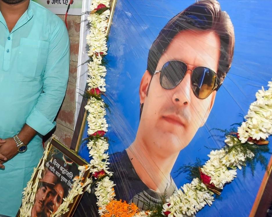 भरत तिवारी एनकाउंटर : सरकार ने मानी चूक! सीएम सम्राट ने किया नौकरी और मुआवजे का ऐलान, लेकिन परिजनों ने रख दी ये बड़ी शर्त